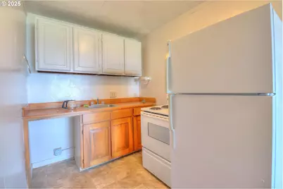 29832 Mary St, Gold Beach, OR 97444 - Photo 28