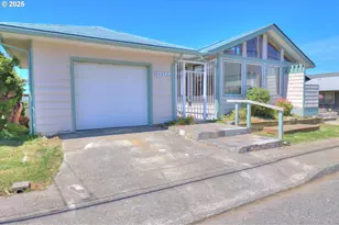 29832 Mary St, Gold Beach, OR 97444 - Photo 8