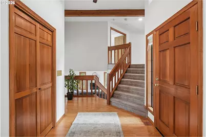 16625 NE San Rafael Dr, Portland, OR 97230 - Photo 2