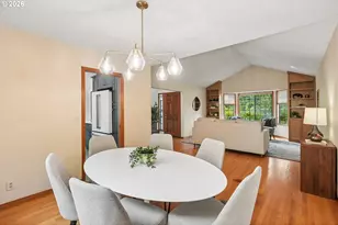 16625 NE San Rafael Dr, Portland, OR 97230 - Photo 4