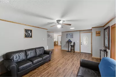 192 N Woodridge Rd, Coquille, OR 97423 - Photo 8