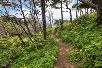 130 Tillicum St, Depoe Bay, OR 97341 - Photo 32
