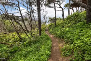 130 Tillicum St, Depoe Bay, OR 97341 - Photo 32