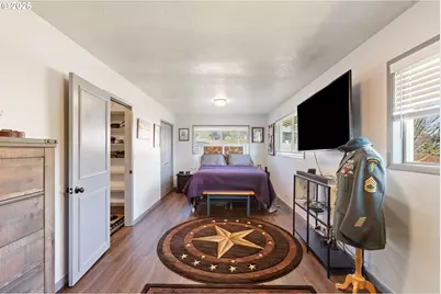 2025 NW Delridge Ave, Roseburg, OR 97471 - Photo 22