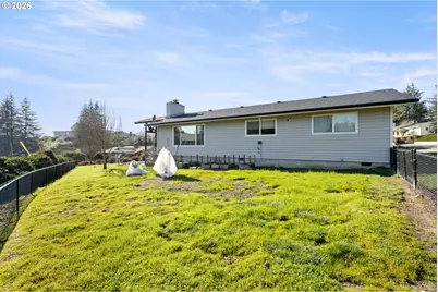 2025 NW Delridge Ave, Roseburg, OR 97471 - Photo 44