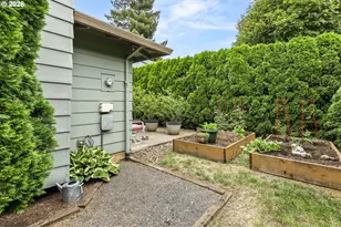 1018 S Holly Ct, Canby, OR 97013 - Photo 32