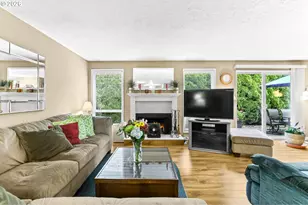 1018 S Holly Ct, Canby, OR 97013 - Photo 8