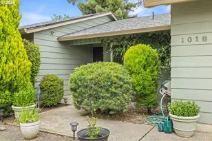 1018 S Holly Ct, Canby, OR 97013 - Photo 4