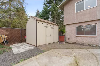 2746 Harlow Rd, Eugene, OR 97401 - Photo 22