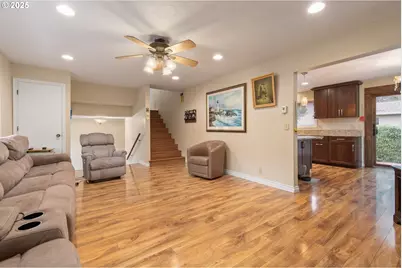 2746 Harlow Rd, Eugene, OR 97401 - Photo 8