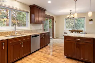 2746 Harlow Rd, Eugene, OR 97401 - Photo 4