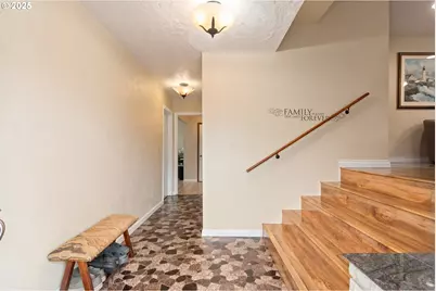 2746 Harlow Rd, Eugene, OR 97401 - Photo 2