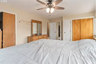 2746 Harlow Rd, Eugene, OR 97401 - Photo 14