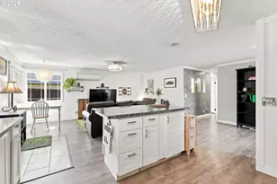 10324 SE Ellis St, Portland, OR 97266 - Photo 10