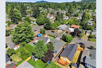10324 SE Ellis St, Portland, OR 97266 - Photo 30