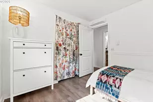 10324 SE Ellis St, Portland, OR 97266 - Photo 16
