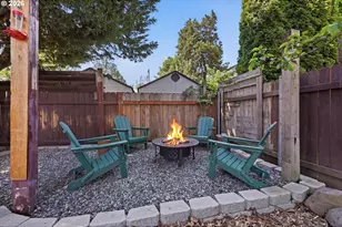 10324 SE Ellis St, Portland, OR 97266 - Photo 26