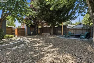 10324 SE Ellis St, Portland, OR 97266 - Photo 24
