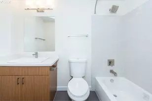 3204 SW 10th Ave, Portland, OR 97239 - Photo 12