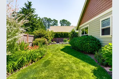 1697 NW Emerson Ct, McMinnville, OR 97128 - Photo 40