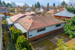 3272 SE Salmon St, Portland, OR 97214 - Photo 2