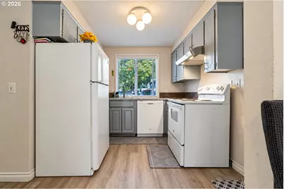 480 NE 18th St, Gresham, OR 97030 - Photo 10