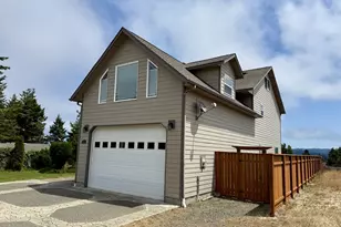 2125 Pine St, North Bend, OR 97459 - Photo 4