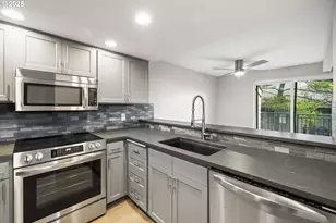 56 Galen St, Lake Oswego, OR 97035 - Photo 22