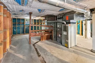 2260 E 15th Ave, Eugene, OR 97403 - Photo 30