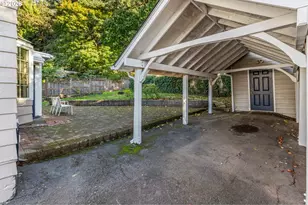 2260 E 15th Ave, Eugene, OR 97403 - Photo 32