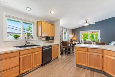8212 NE Snowberry Loop, Vancouver, WA 98664 - Photo 10