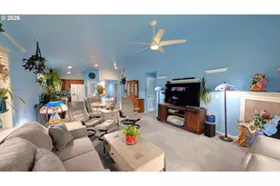 175 River Walk Pl, Cottage Grove, OR 97424 - Photo 10