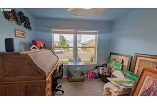 175 River Walk Pl, Cottage Grove, OR 97424 - Photo 16