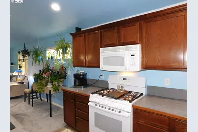 175 River Walk Pl, Cottage Grove, OR 97424 - Photo 4