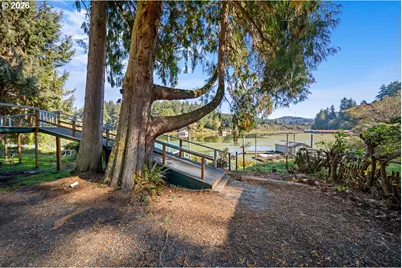 96093 Sun Lake Ln, Lakeside, OR 97449 - Photo 16