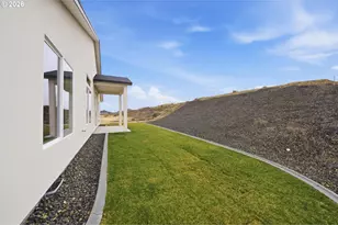 1283 SE Kimber, Hermiston, OR 97838 - Photo 4