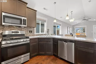 1009 NE 10th St, Battle Ground, WA 98604 - Photo 6