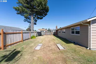 1532 Johnson St, North Bend, OR 97459 - Photo 32