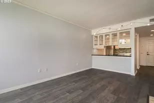 1132 SW 19th Ave, Portland, OR 97205 - Photo 12