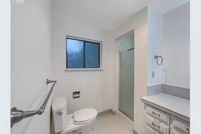 2531 SW Stanley Ct, Portland, OR 97219 - Photo 16