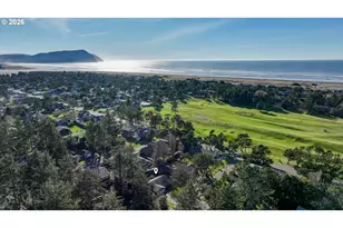 641 6th St, Gearhart, OR 97138 - Photo 4