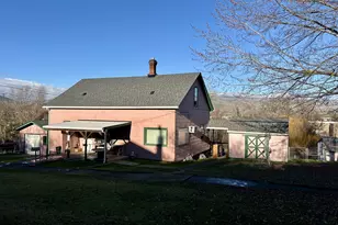 823 W 8th St, The Dalles, OR 97058 - Photo 22