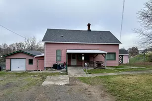 823 W 8th St, The Dalles, OR 97058 - Photo 2