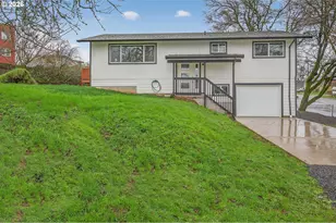 271 Tualatin St, Saint Helens, OR 97051 - Photo 2