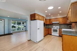 1608 NE 120th Ave, Portland, OR 97220 - Photo 12