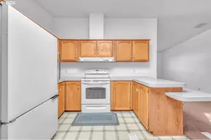 1949 SE Palmquist Rd, Gresham, OR 97080 - Photo 6