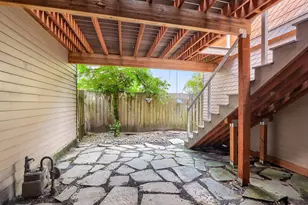 2345 NW Overton St, Portland, OR 97210 - Photo 22