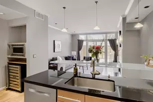 2345 NW Overton St, Portland, OR 97210 - Photo 8