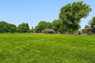 2345 NW Overton St, Portland, OR 97210 - Photo 26