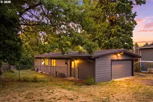 5601 SE Oetkin Dr, Milwaukie, OR 97267 - Photo 2